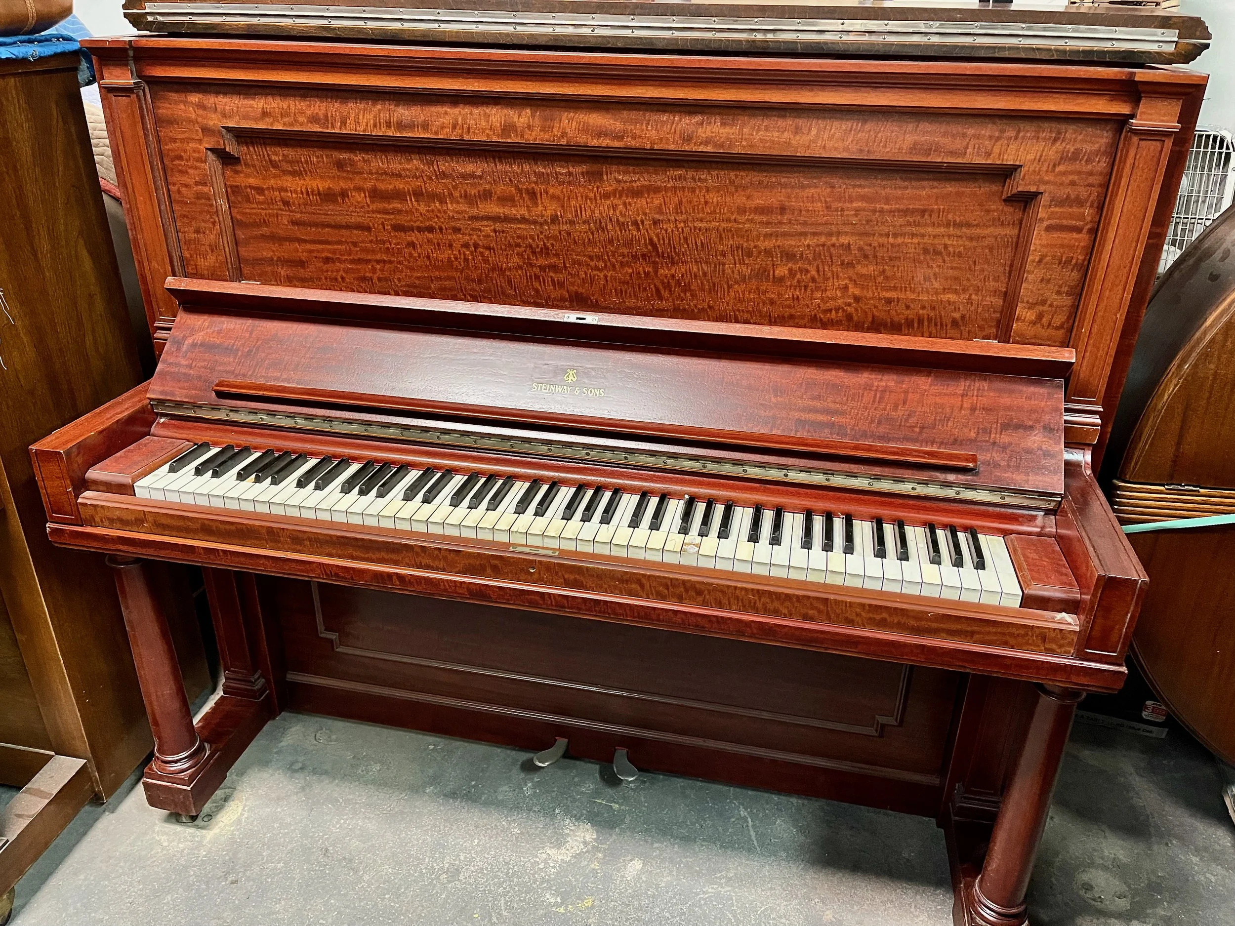 Steinway upright grand deals